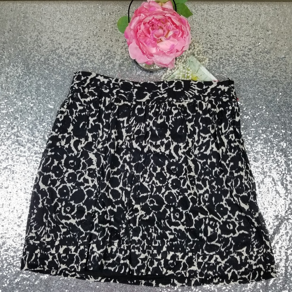 3 / $15 Ann Taylor Loft Skirt